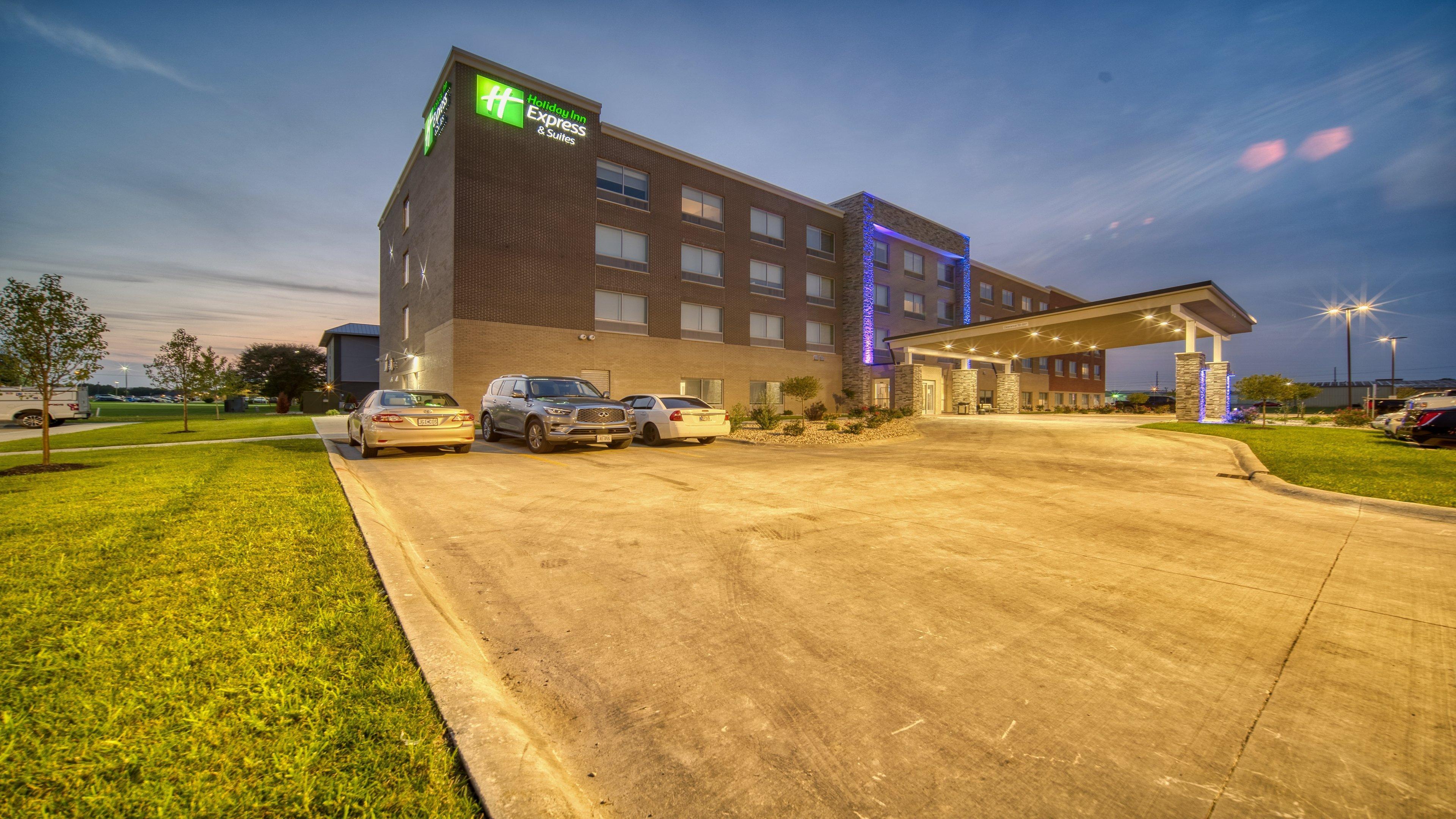 Holiday Inn Express & Suites - Kokomo South By Ihg Exterior foto