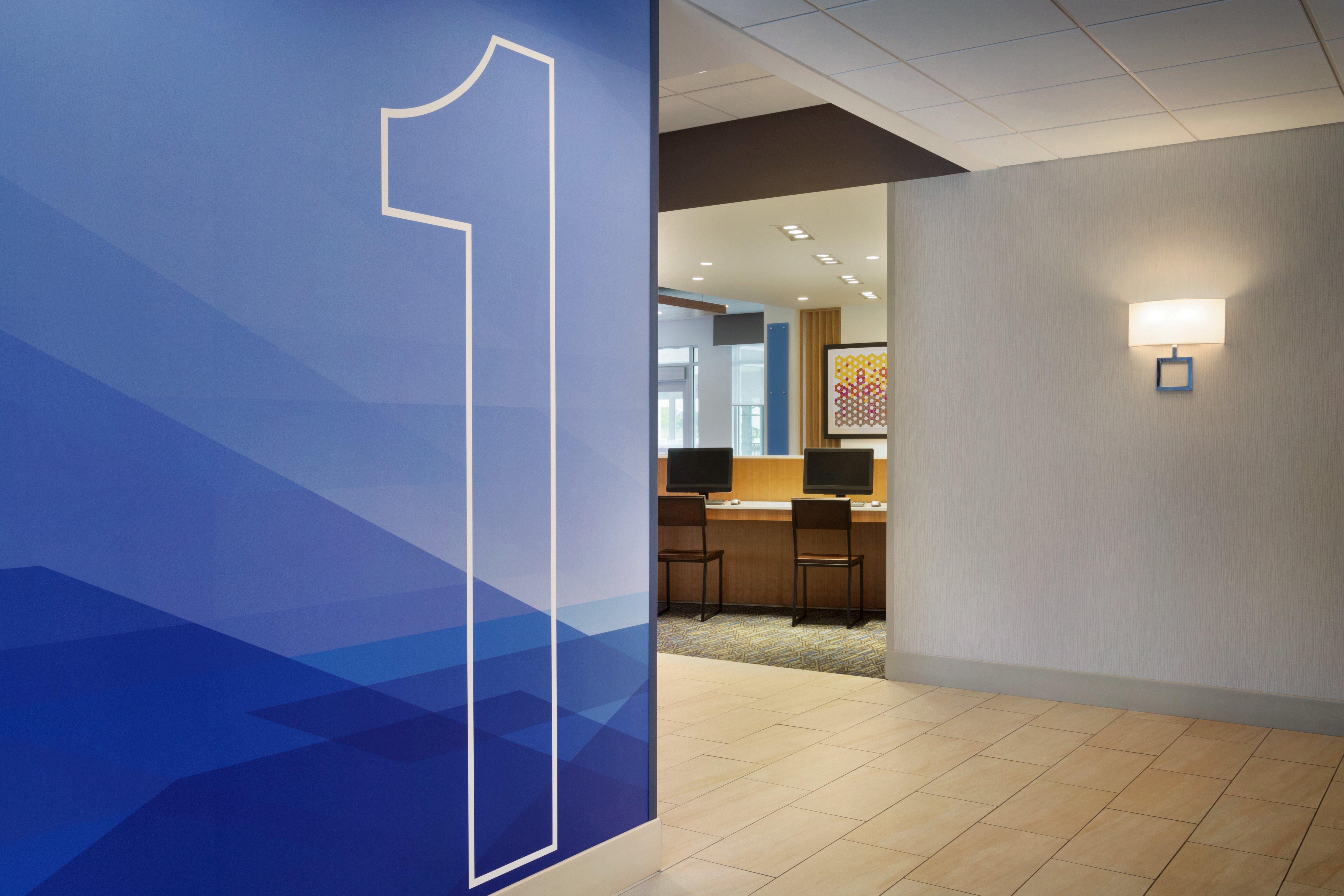 Holiday Inn Express & Suites - Kokomo South By Ihg Exterior foto